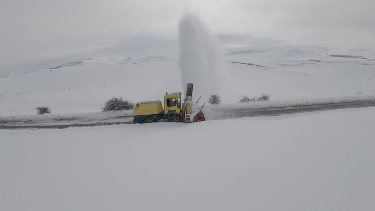 Erzincan’da 51 köy yolu ulaşıma kapandı
