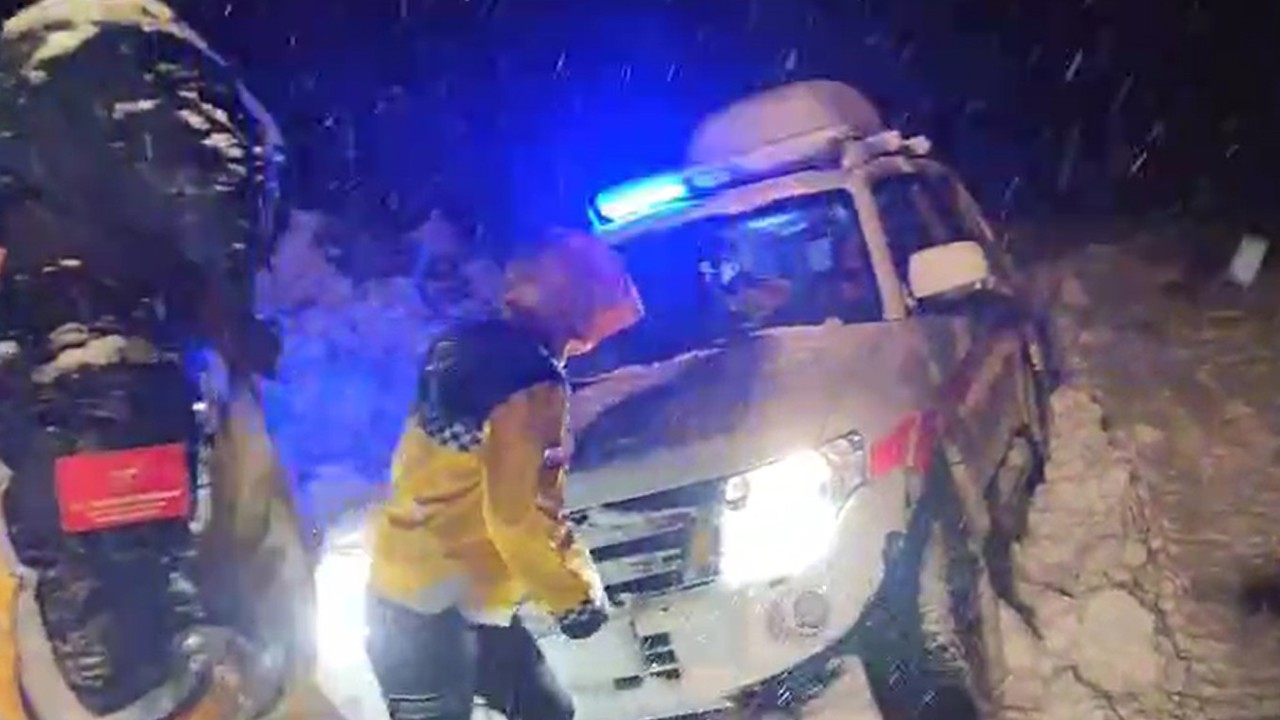 Muş’ta hasta çocuğa ulaşmak için ekipler seferber oldu
