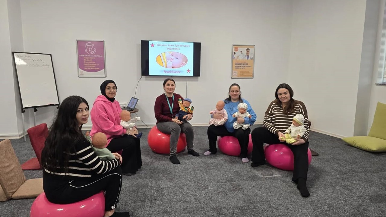 Nazilli’de Gebe Okulu eğitimleri aralıksız sürüyor
