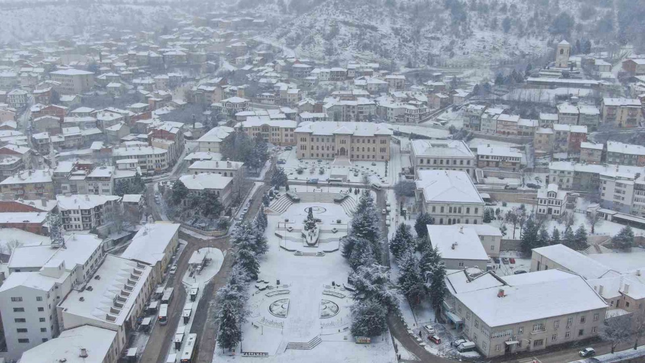 Kastamonu’da kar yağışı etkili oluyor
