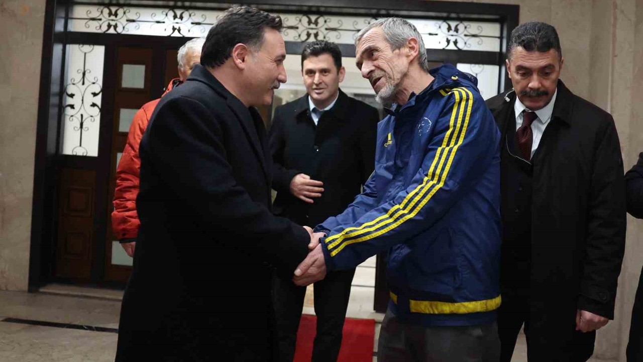 Vali Çiçek’ten ev ziyareti
