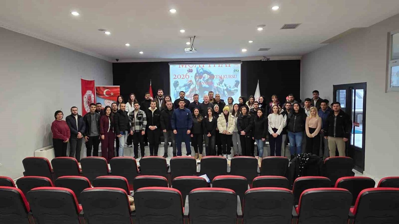 Muaythai Hakem Kursu Kayseri’de yapıldı
