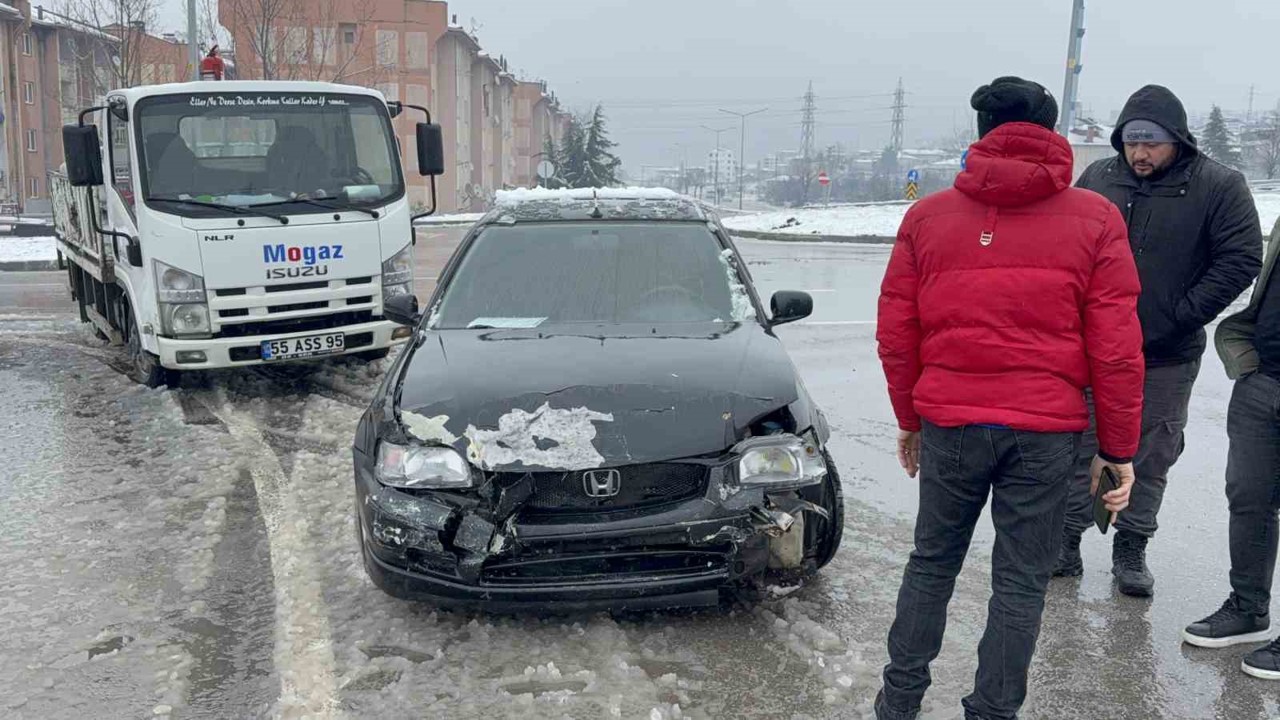 Samsun’da kavşakta kaza: 1 yaralı
