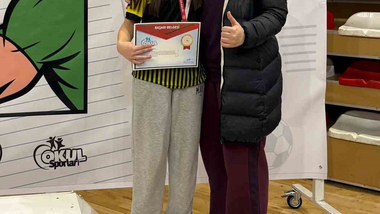 Elazığ’a bilek güreşinde 3 madalya
