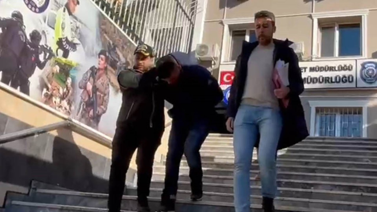 Fatih’te 3 kişinin çantasını çalan hırsız kamerada
