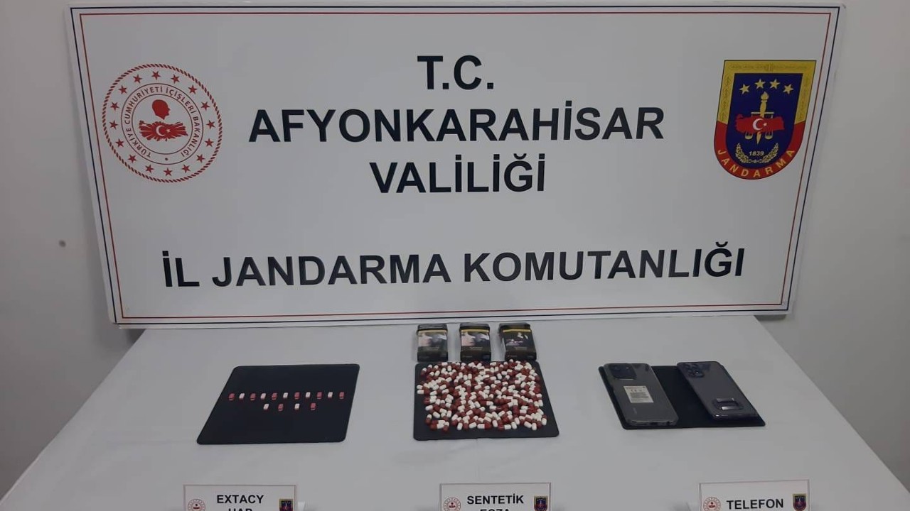 Uyuşturucu operasyonunda 2 kişi tutuklandı
