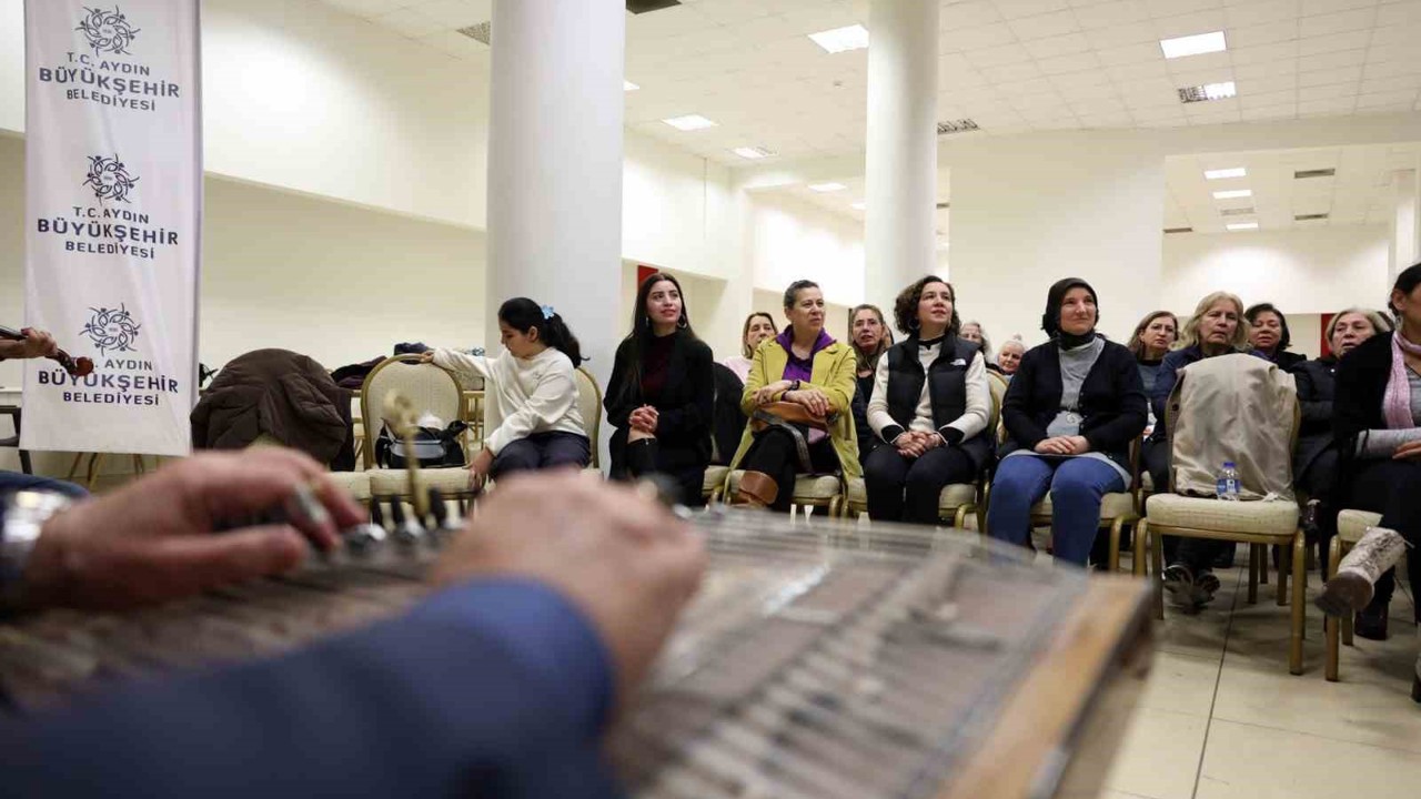 Büyükşehir Türk Sanat Müziği Korosu yılsonu gösterisine hazırlanıyor
