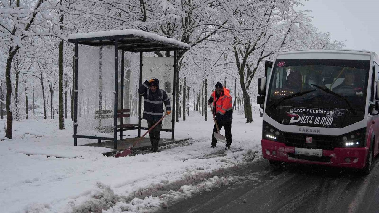 Belediyenin kar timleri sahada
