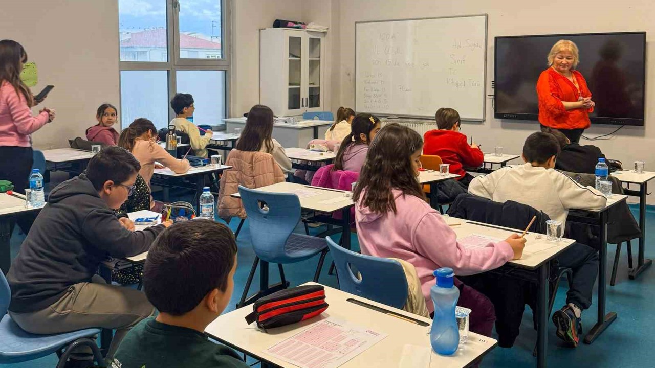 Arena bursluluk sınavına yoğun ilgi
