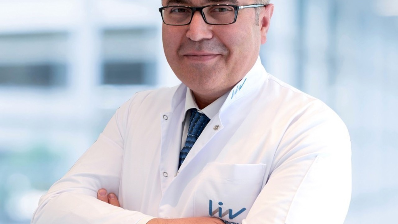 Uzmanı uyardı: "El ve ayaklarda ani mavi-mor renk değişimlerine dikkat"
