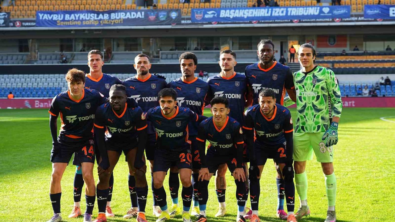 Ziraat Türkiye Kupası: RAMS Başakşehir: 0 - Boluspor: 0 (Maç devam ediyor)
