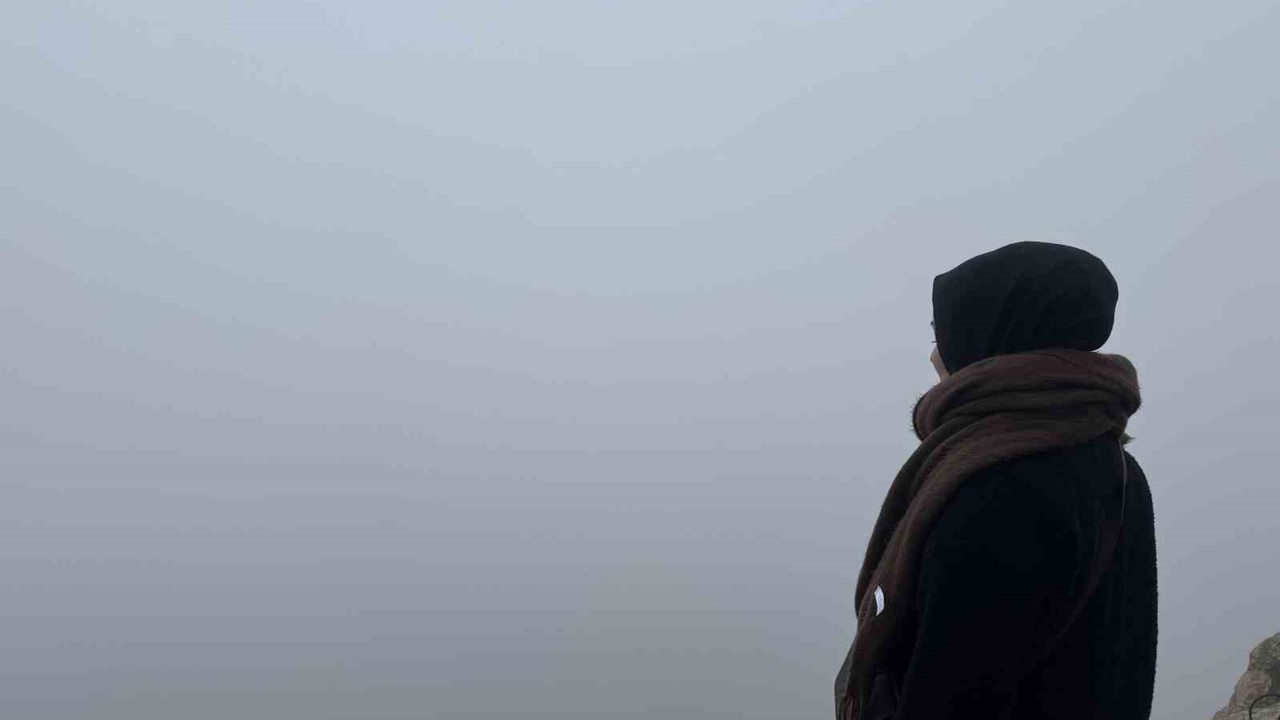 Mardin’de sis, yağmur ve rüzgar günlük hayatı olumsuz etkiledi
