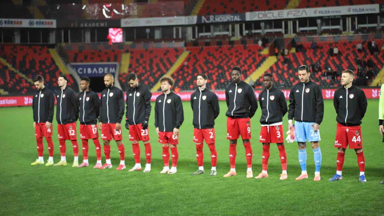 Ziraat Türkiye Kupası: Gaziantep FK: 0 - Kocaelispor: 0 (İlk yarı)
