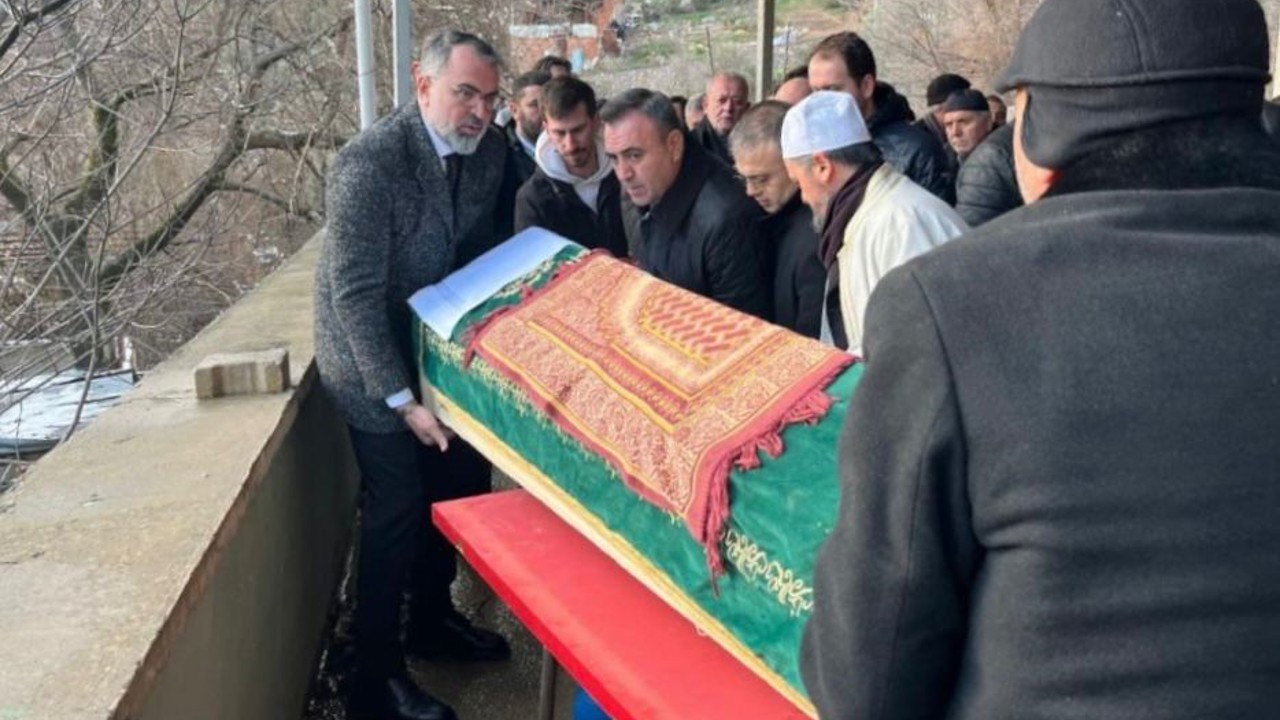 Kestel Gölbaşı Mahallesi Muhtarı İrfan Aydın son yolculuğuna uğurlandı
