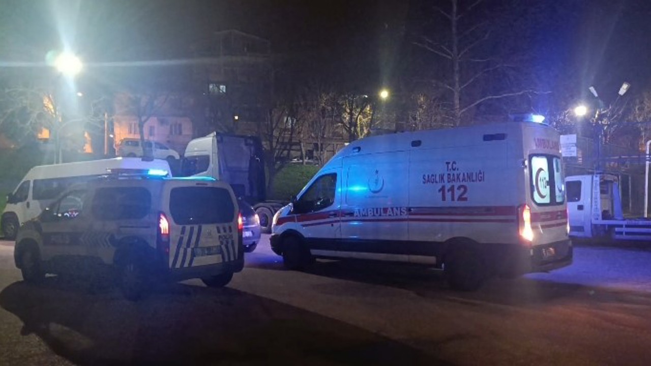 Bursa’da bıçaklı kavga: 2 yaralı
