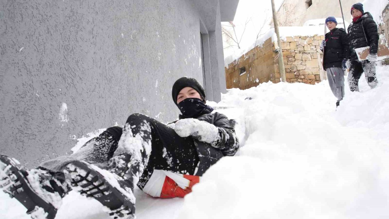 Bayburt’ta eğitime kar engeli: Okullar 1 gün tatil edildi

