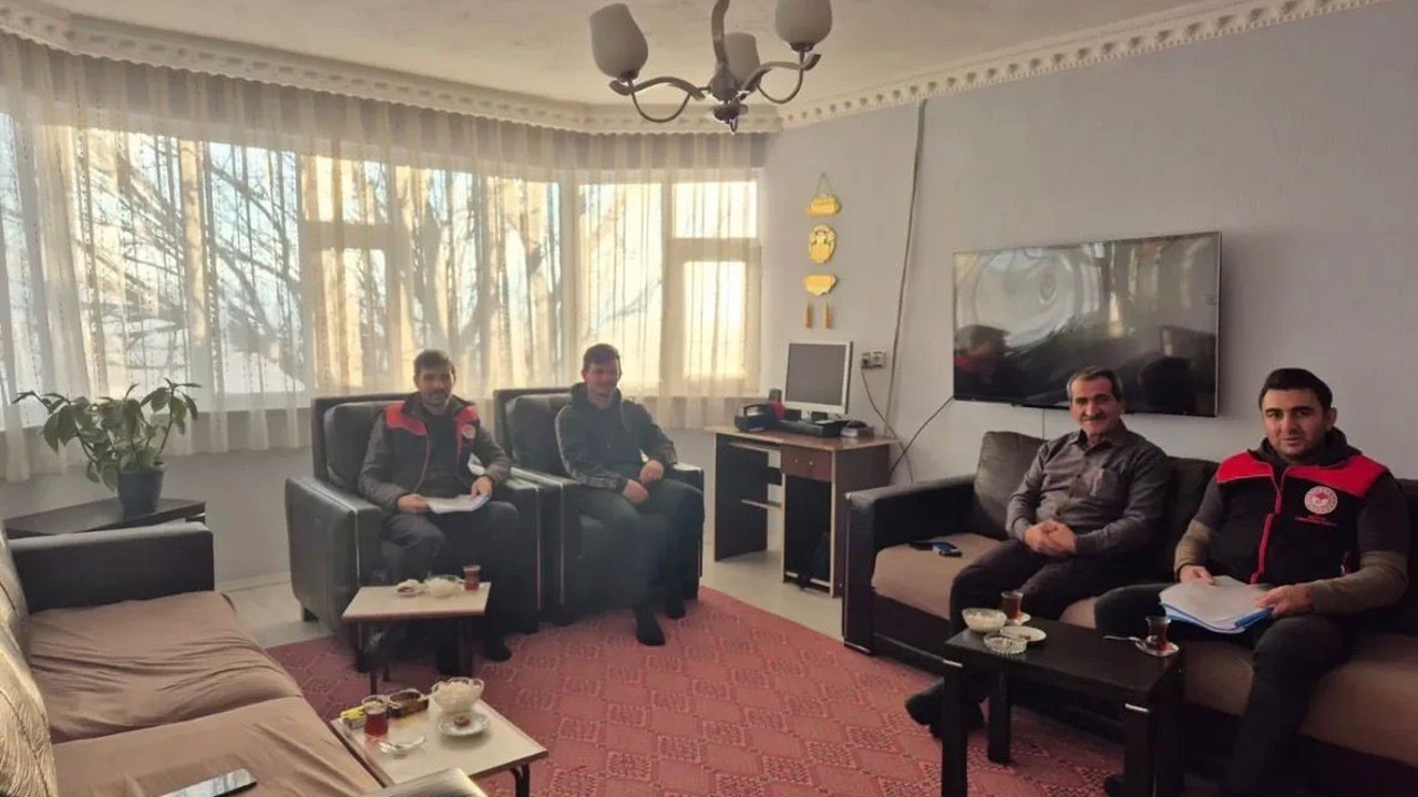 Diyadin’de gönüllere dokunan veteriner ziyareti
