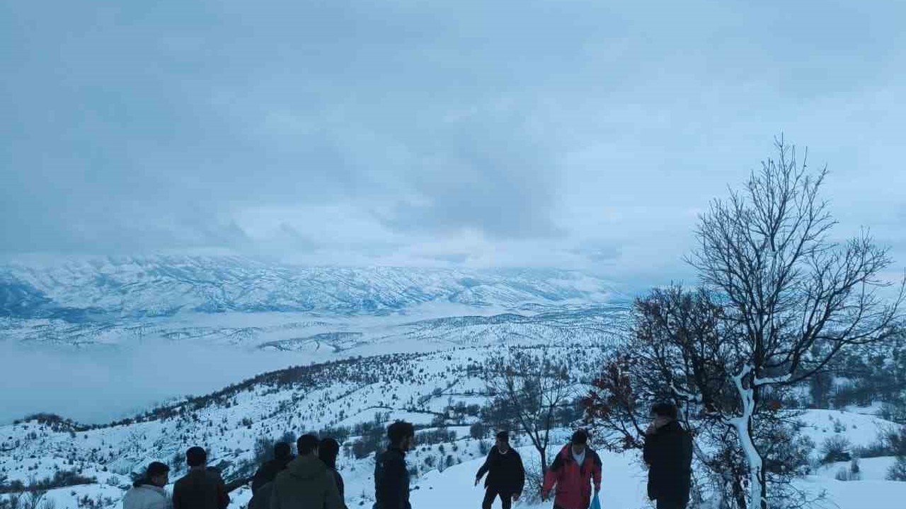 Arıcak’ta yaban hayvanları unutulmadı
