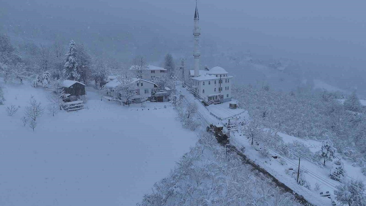 Atakum’da yoğun kar mesaisi
