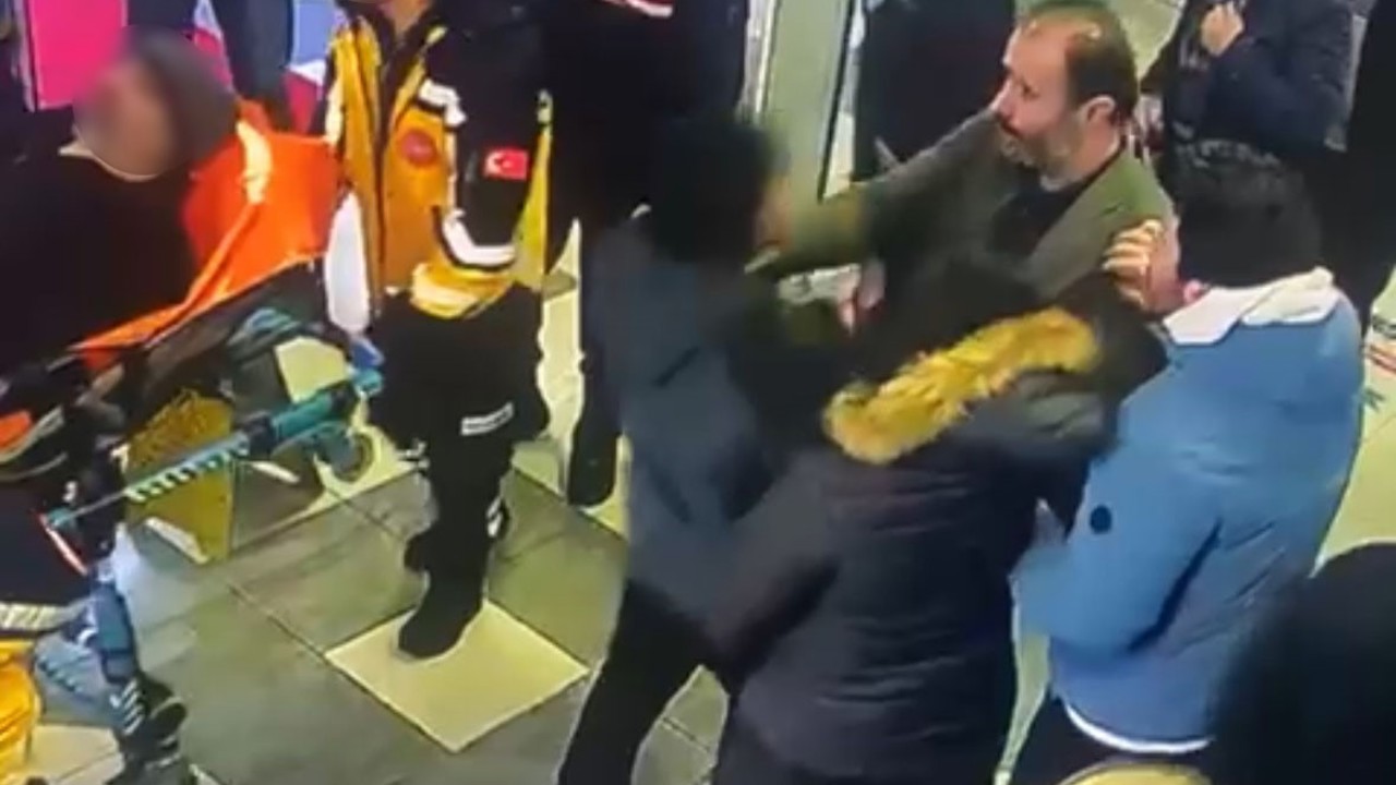 Hastane müdür yardımcısı ile sendika başkanı arasında "klima" kavgası kamerada
