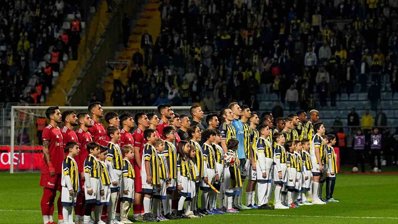 Ziraat Türkiye Kupası: Beyoğlu Yeni Çarşı: 0 - Fenerbahçe: 0 (Maç devam ediyor)

