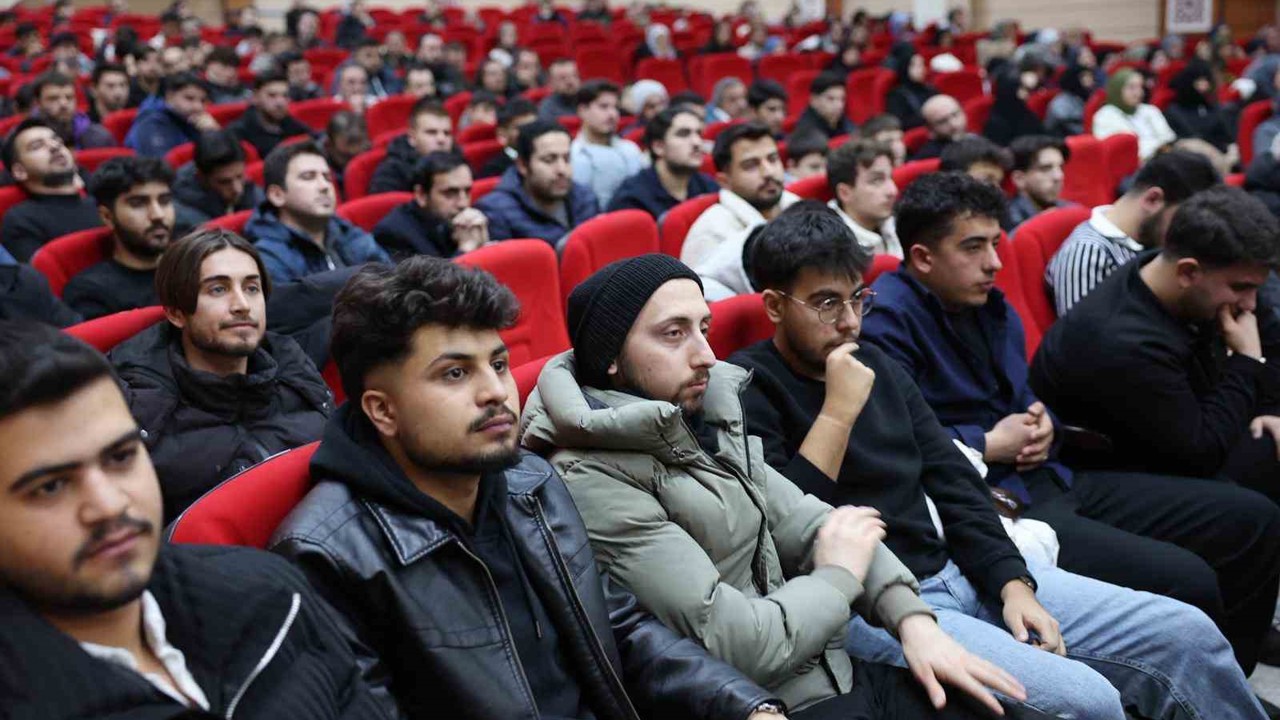 Erzincan’da Umre ödüllü gençlik yarışması
