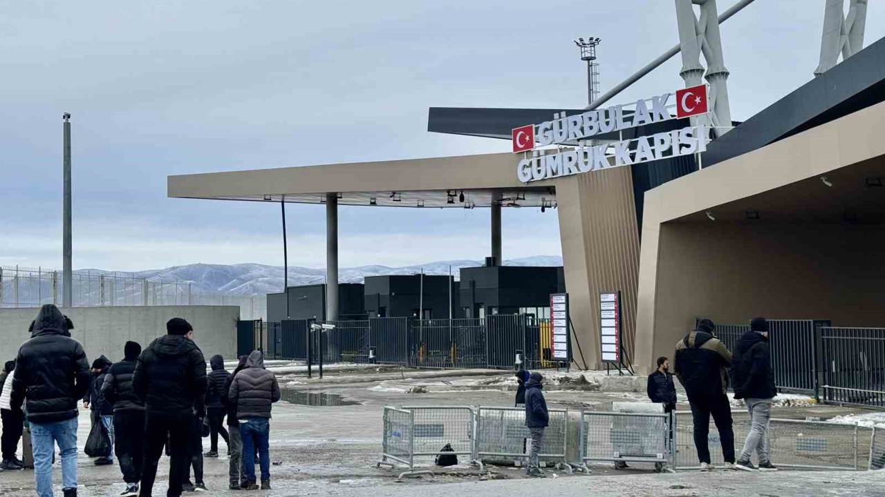 İranlılar Trump’a tepkili: Sorunumuz savaş değil ekonomi
