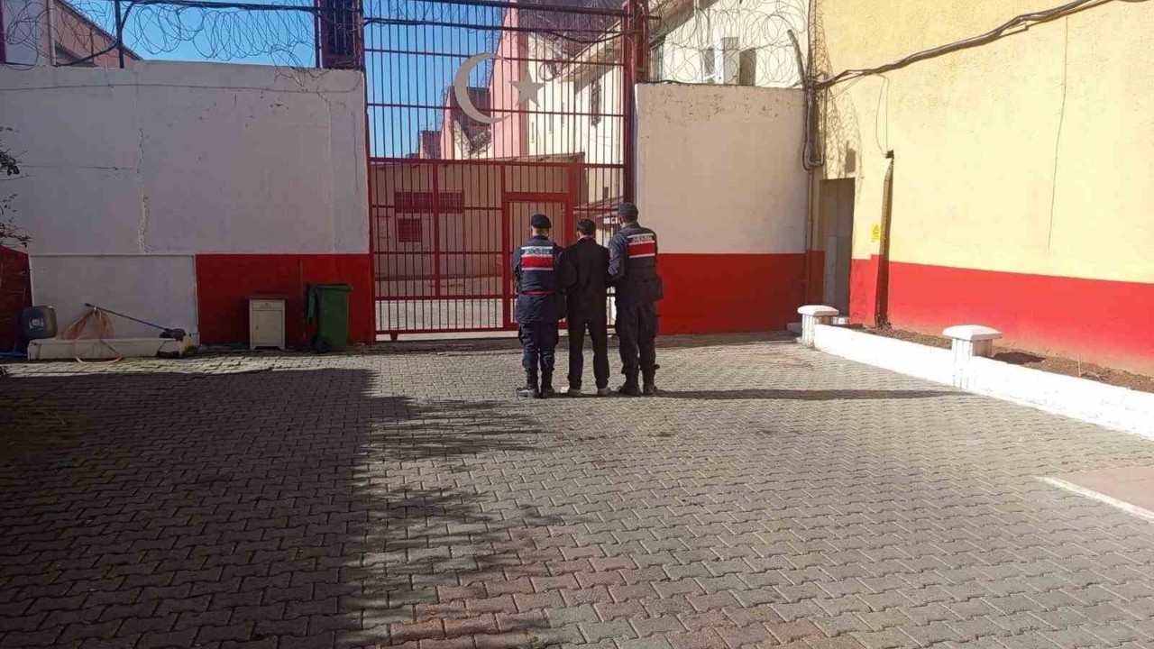 Aydın’da 2 aranan şahıs yakalandı
