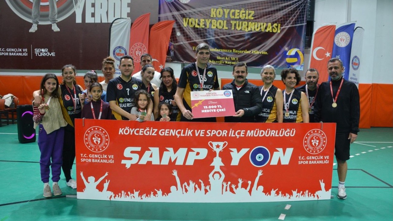 Köyceğiz Voleybol Turnuvası ödül töreni ile tamamlandı
