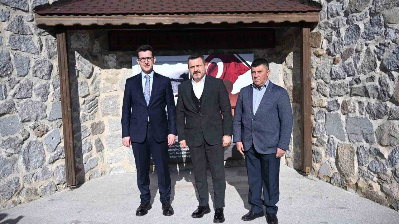 Ezineli Yahya Çavuş’un hiperrealist heykeli müzede sergilenmeye başlandı
