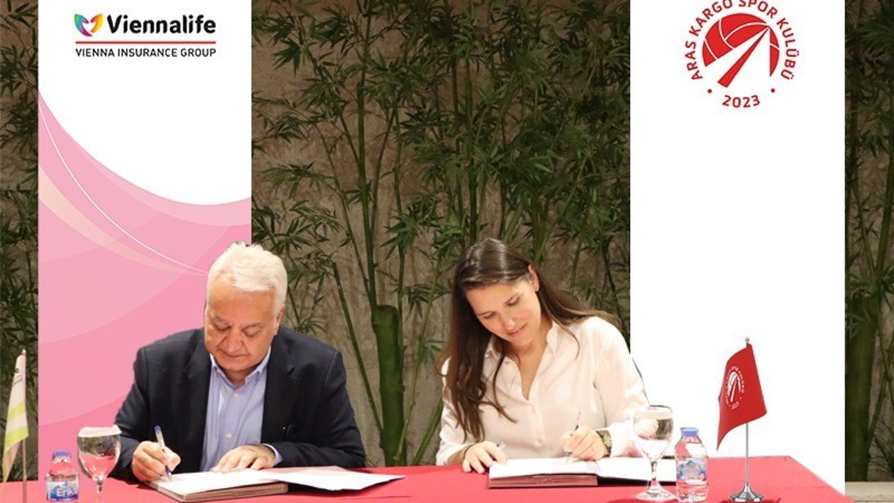 Aras Kargo Kadın Voleybol Takımı’nın resmi sponsoru Viennalife oldu
