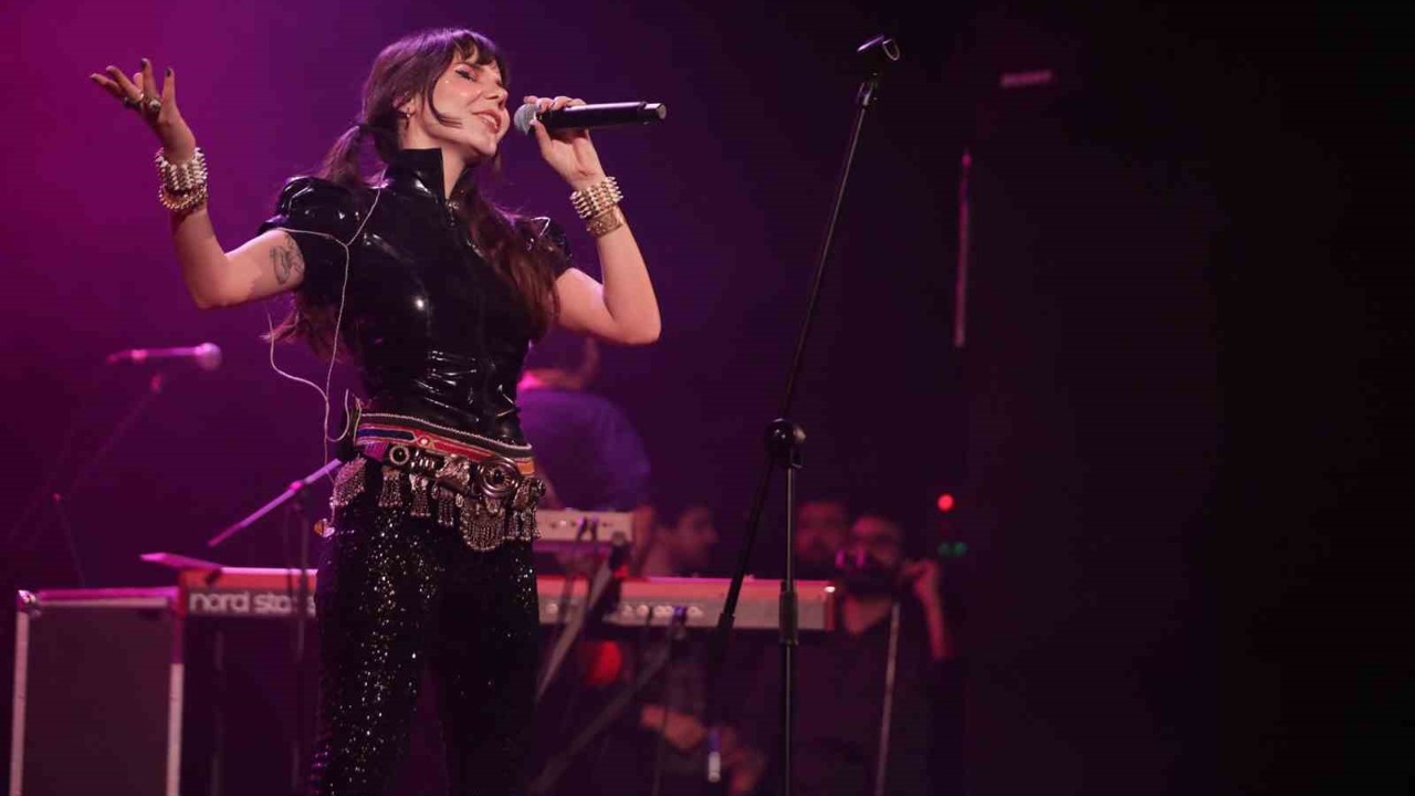 Bursa’da Gaye Su Akyol ile müzik dolu gece
