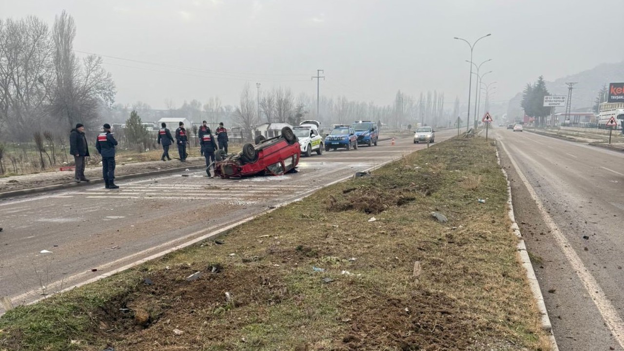 Tavşanlı’da otomobil takla attı: 1 yaralı
