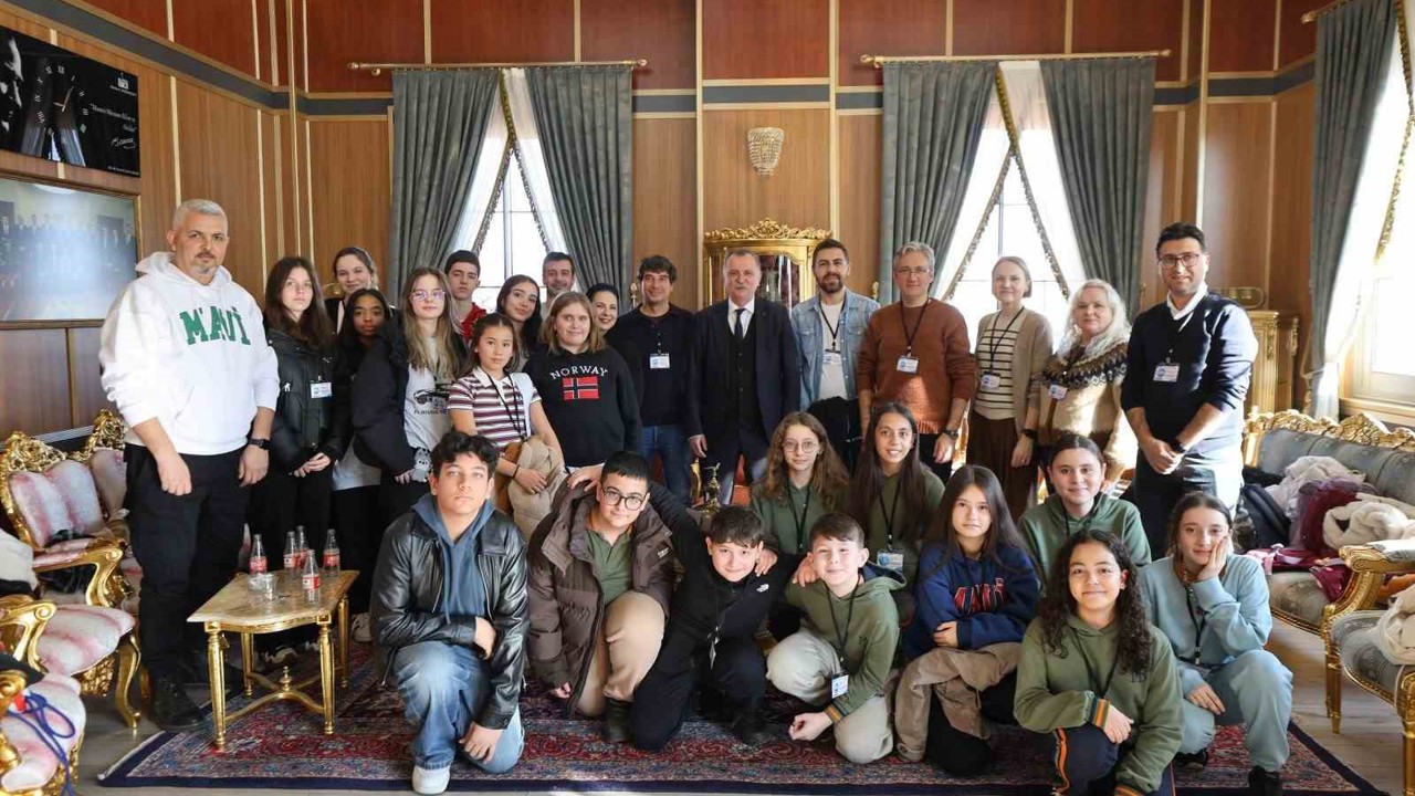 Başkan Balaban’dan öğrencilerin projesine destek
