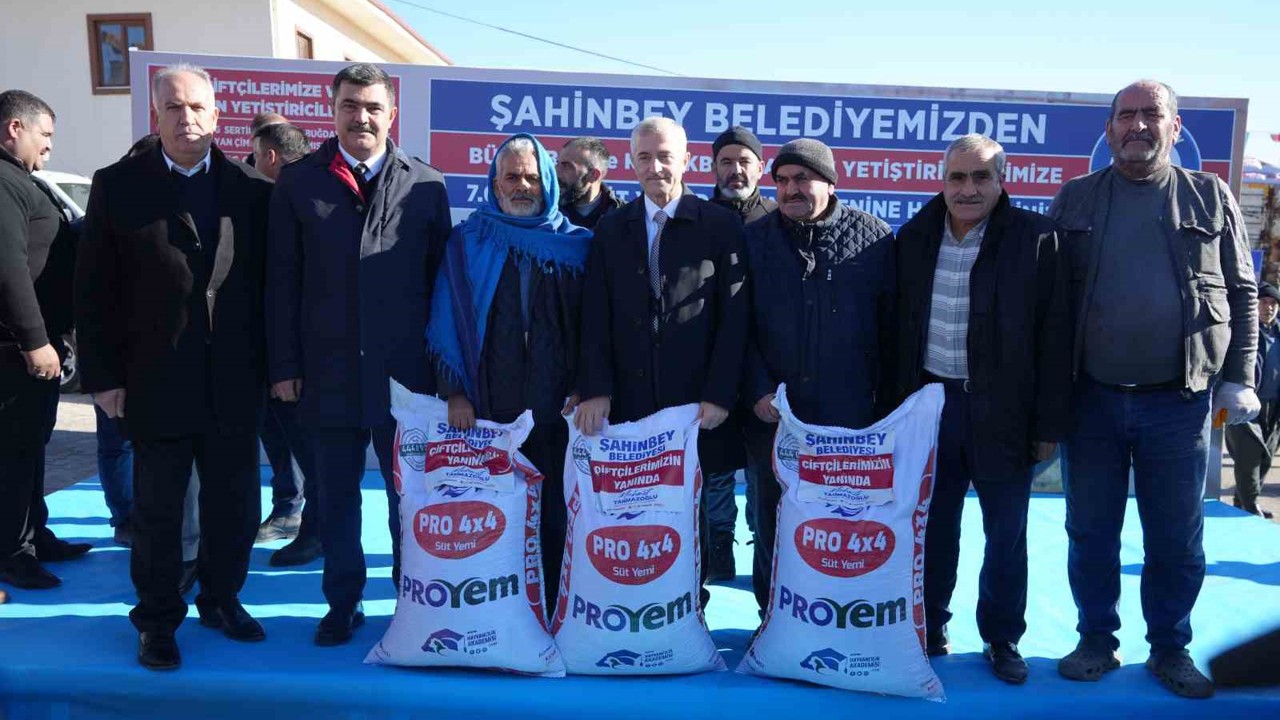 Şahinbey Belediyesinden hayvan yetiştiricilerine 7 bin ton yem desteği
