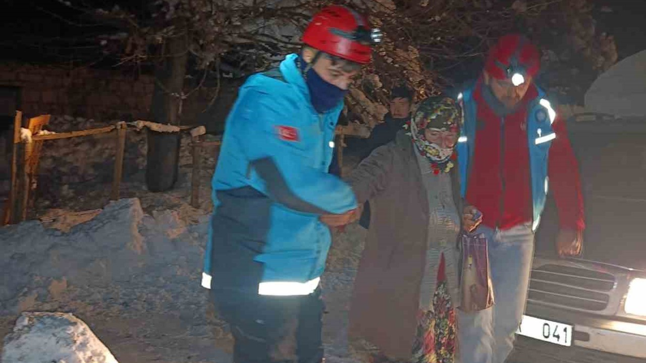 Tunceli’de UMKE’den peş peşe üç vakaya müdahale
