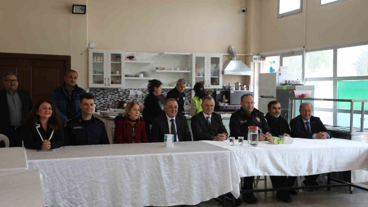 Yunusemre’de Miraç Kandili’nde lokma hayrı
