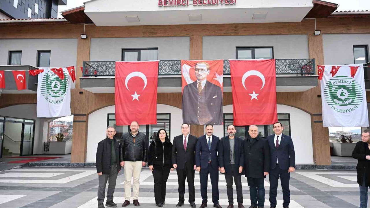 Açılışlar CHP’li ve AK Parti’li başkanlardan
