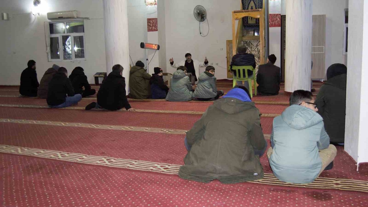 Dicle’de Miraç Kandili dualarla idrak edildi
