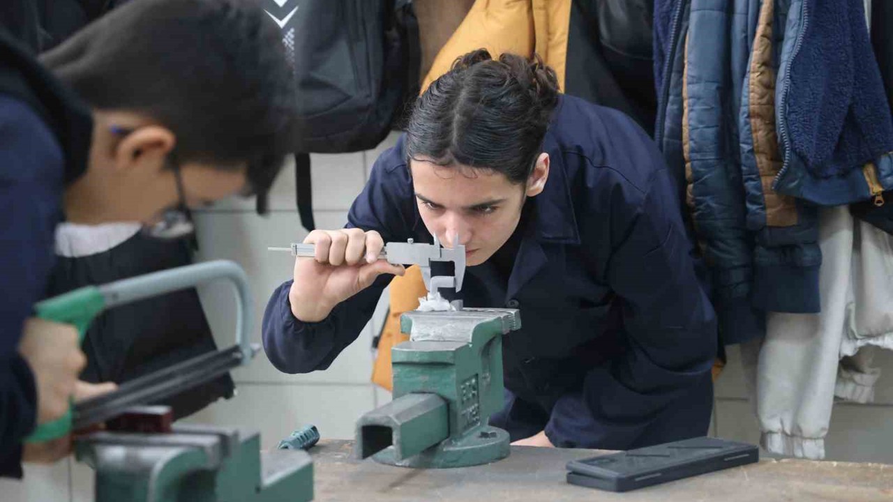 Eğitimle üretimin birleştiği okul 12 milyon ciroya ulaştı
