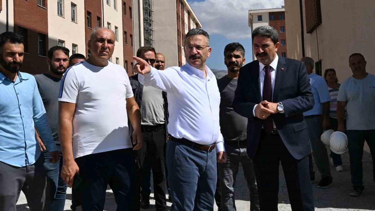 Hüseyin Aksoy, kesintisiz 25 yıllık valilik görevini noktaladı

