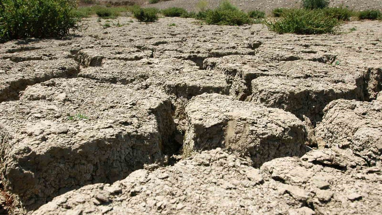 Her dört damla sudan biri musluğa ulaşamadan kayboluyor
