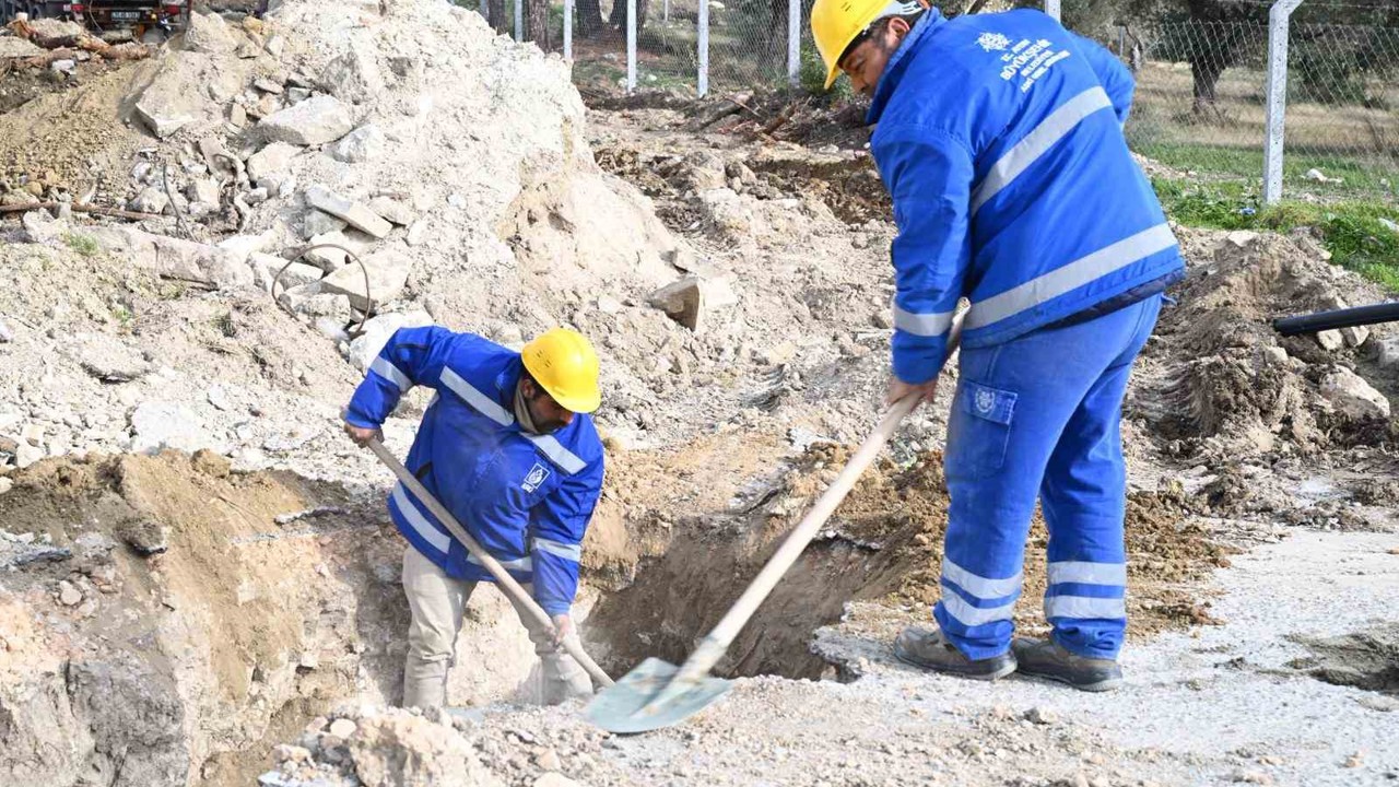 Davutlar Mahallesi’nin altyapısı Aydın Büyükşehir Belediyesi’nin çalışmaları ile güçleniyor
