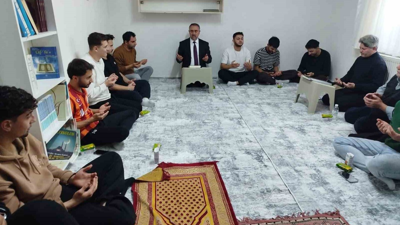 Aydın il genelindeki yurtlarda Miraç Kandili programları düzenlendi
