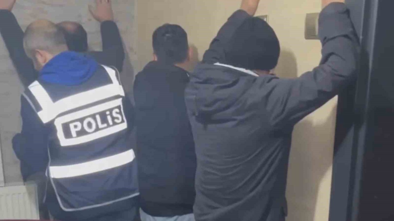 Konya’da kumar oynayan 19 şahsa toplam 220 bin TL ceza
