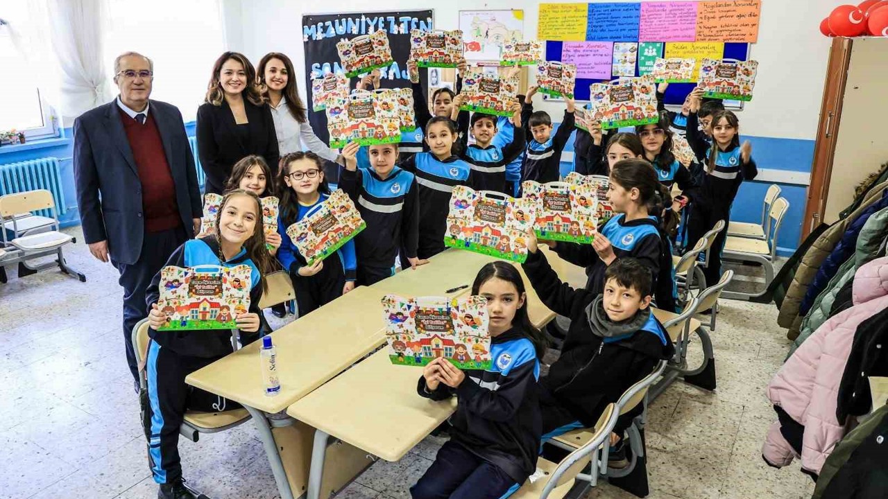 Başkan Arslan öğrencilerin karne sevincine ortak oldu
