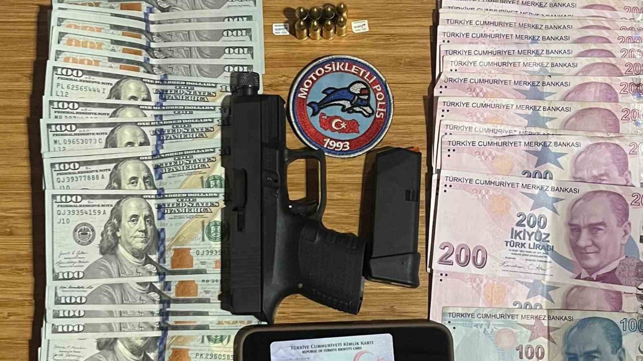 Beyoğlu’nda şüphe üzerine durdurulmak istenen şüpheli firari çıktı
