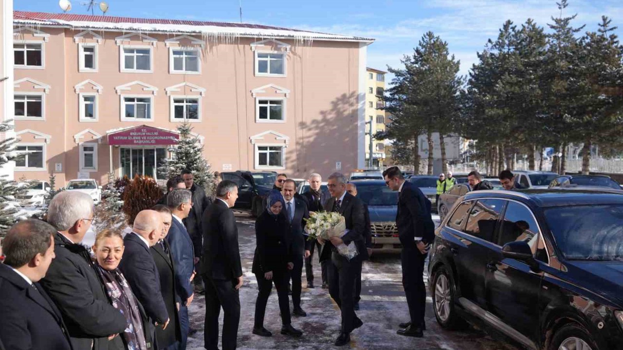 Bakan Memişoğlu: "Sağlık hizmetlerinin daha iyi olması için neler yapacağımızı yerinde değerlendirmek için buradayız"
