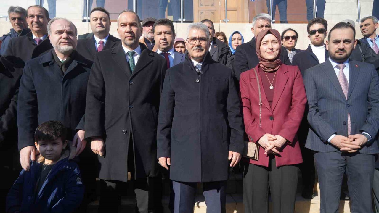 Bingöl’e atanan Vali Cahit Çelik’e duygusal veda
