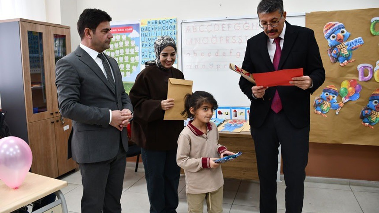 Hakkari’de 70 bin öğrenci yarıyıl tatiline girdi
